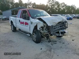 2010 Ford F-250 XL z VIN 1FTSX2BY5AEA13768, wystawiony jako Copart lot #85001124 z przebiegiem Nie podano mil oraz Szkoda całkowita • Salvage title. Historia ofert i sprzedaży dostępna na DreamBid. Obrazek 11.