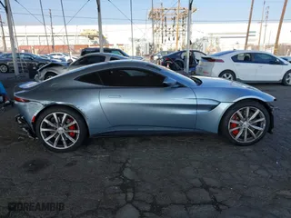 2020 Aston Martin Vantage with VIN SCFSMGAW5LGN03383, listed as a IAAI auction lot 41000569 with 35,311 mi miles. Bid and sale history available at carsss.com. Image 14.