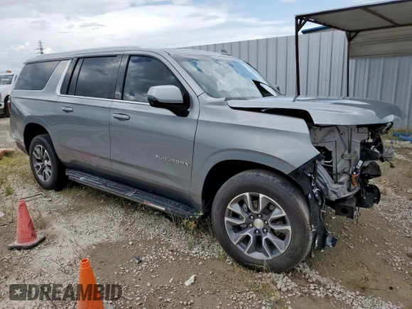 2023 Chevrolet Suburban LT with VIN 1GNSCCKD5PR308814, listed as a Copart auction lot 61955315 with 33,659 mi miles and Salvage title. Bid and sale history available at DreamBid. Image 4.