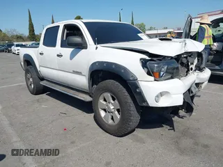 2006 Toyota Tacoma PreRunner z VIN 3TMJU62N46M020830, wystawiony jako IAAI lot #41963455 z przebiegiem 194 229 mil mil oraz . Historia ofert i sprzedaży dostępna na DreamBid. Obrazek 1.