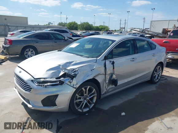 2019 Ford Fusion SEL with VIN 3FA6P0CD2KR116863, listed as a IAAI auction lot 42011256 with 72,676 mi miles. Bid and sale history available at carsss.com. Image 18.