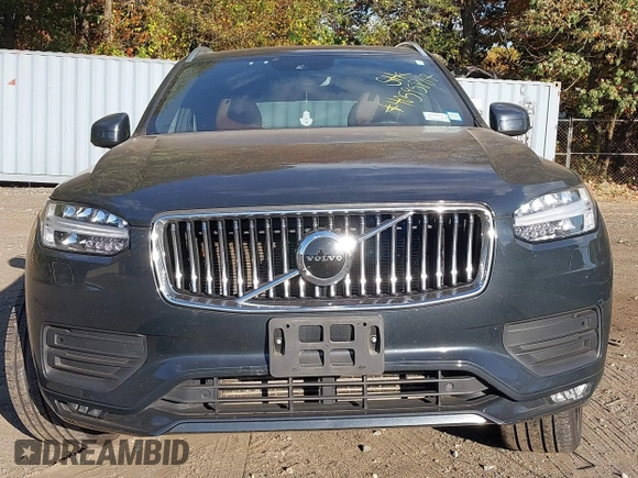 2021 Volvo XC90 Momentum with VIN YV4A22PKXM1689365, listed as a IAAI auction lot 40595807 with 81,284 mi miles. Bid and sale history available at carsss.com. Image 12.