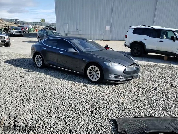 2016 Tesla Model S 90D with VIN 5YJSA1E22GF134784, listed as a Copart auction lot 47415305 with 111,174 mi miles and Salvage Title. Bid and sale history available at carsss.com. Image 13.