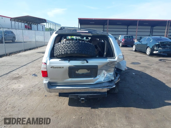 2000 Toyota 4Runner SR5 с VIN JT3HN86R2Y0320297, выставлен на аукционе IAAI как лот 42379460 с пробегом 243 377 миль миль и . История ставок и продаж доступна на DreamBid. Изображение 17.