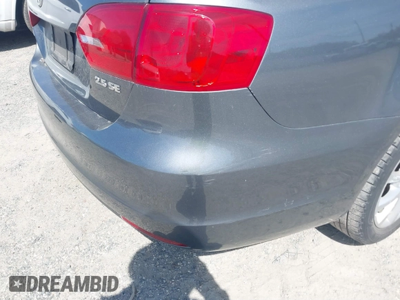 2013 Volkswagen Jetta Sedan SE w/Convenience/Sunroof with VIN 3VWBP7AJ3DM258887, listed as a IAAI auction lot 41611167 with 134,406 mi miles. Bid and sale history available at carsss.com. Image 12.