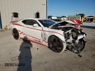 2016 Chevrolet Camaro 2LT z VIN 1G1FD1RS3G0138191, wystawiony jako Copart lot #53129775 z przebiegiem 92 770 mil mil oraz Nie do naprawy. Historia ofert i sprzedaży dostępna na DreamBid. Obrazek 4.