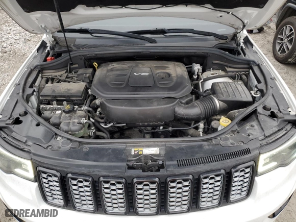2018 Jeep Grand Cherokee Laredo E with VIN 1C4RJFAG5JC367110, listed as a Copart auction lot 43353555 with 104,012 mi miles and Salvage Title. Bid and sale history available at carsss.com. Image 12.