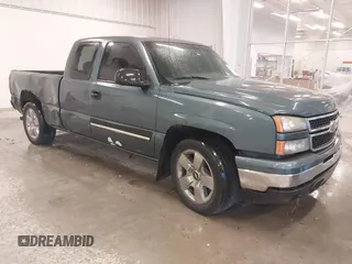 2006 Chevrolet Silverado 1500 LT1 with VIN 1GCEC19Z36Z286015, listed as a IAAI auction lot 40826253 with 263,540 mi miles. Bid and sale history available at carsss.com. Image 1.
