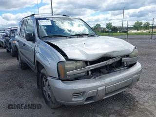 2004 Chevrolet TrailBlazer LS with VIN 1GNDT13S642294954, listed as a IAAI auction lot 42193858 with 125,677 mi miles and . Bid and sale history available at DreamBid. Image 6.