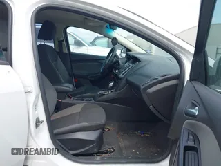 2013 Ford Focus SE with VIN 1FADP3K20DL286326, listed as a IAAI auction lot 42169951 with 191,848 mi miles. Bid and sale history available at carsss.com. Image 5.