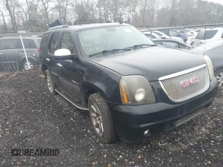 2007 GMC Yukon Denali z VIN 1GKFK63807J387361, wystawiony jako IAAI lot #42033919 z przebiegiem Nie podano mil oraz . Historia ofert i sprzedaży dostępna na DreamBid. Obrazek 1.