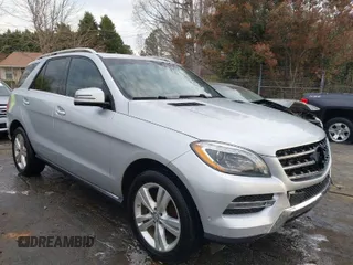 2014 Mercedes-Benz M ML 350 with VIN 4JGDA5HB8EA353276, listed as a IAAI auction lot 41709756 with 189,512 mi miles. Bid and sale history available at carsss.com. Image 1.