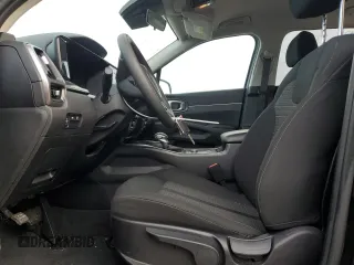 2022 Kia Sorento LX z VIN 5XYRGDLC5NG151997, wystawiony jako Copart lot #49039095 z przebiegiem 30 886 mil mil oraz Szkoda całkowita • Salvage title. Historia ofert i sprzedaży dostępna na DreamBid. Obrazek 7.