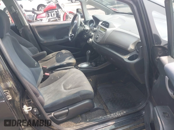 2009 Honda Fit Sport с VIN JHMGE88499S064608, выставлен на аукционе IAAI как лот 42488742 с пробегом 246 527 миль миль и . История ставок и продаж доступна на DreamBid. Изображение 5.