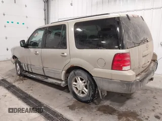 2004 Ford Expedition Special Service with VIN 1FMPU16L34LB27156, listed as a IAAI auction lot 41561202 with 230,318 mi miles. Bid and sale history available at carsss.com. Image 14.