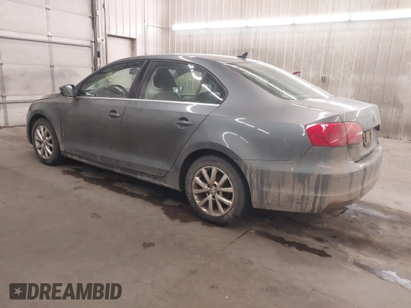 2013 Volkswagen Jetta SE z VIN 3VWDP7AJ3DM438881, wystawiony jako IAAI lot #41640177 z przebiegiem 153 129 mil mil oraz . Historia ofert i sprzedaży dostępna na DreamBid. Obrazek 3.
