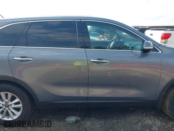 2020 Kia Sorento L with VIN 5XYPG4A36LG638763, listed as a IAAI auction lot 41690638 with 137,466 mi miles. Bid and sale history available at carsss.com. Image 14.