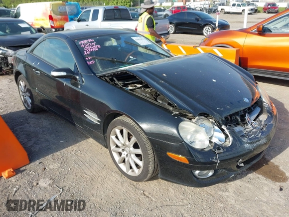 2007 Mercedes-Benz SL 550 с VIN WDBSK71F27F132696, выставлен на аукционе IAAI как лот 42053879 с пробегом 115 093 миль миль и . История ставок и продаж доступна на DreamBid. Изображение 1.