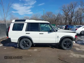 2000 Land Rover Discovery Cloth with VIN SALTY1546YA247075, listed as a IAAI auction lot 41650529 with 140,039 mi miles and . Bid and sale history available at DreamBid. Image 13.