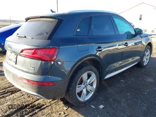 2018 Audi Q5 Premium with VIN WA1ANAFY0J2005269, listed as a IAAI auction lot 41811924 with 63,227 mi miles. Bid and sale history available at carsss.com. Image 4.