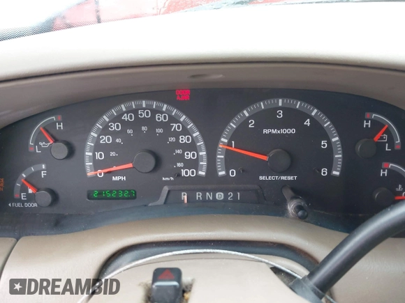 2003 Ford F-150 XLT with VIN 1FTRW07L33KC83234, listed as a IAAI auction lot 41894573 with 215,232 mi miles. Bid and sale history available at carsss.com. Image 7.