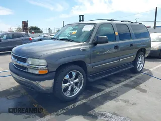 2002 Chevrolet Suburban LT with VIN 3GNEC16T52G208952, listed as a IAAI auction lot 41857120 with 1 mi miles. Bid and sale history available at carsss.com. Image 16.