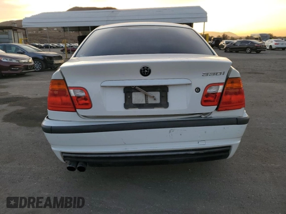 2001 BMW 3 Series 330i with VIN WBAAV53421FJ71992, listed as a Copart auction lot 85248964 with 180,467 mi miles and Salvage Title. Bid and sale history available at carsss.com. Image 6.