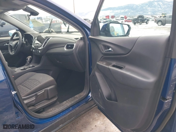 2022 Chevrolet Equinox LT with VIN 3GNAXUEV1NS222176, listed as a IAAI auction lot 41568536 with 10,278 mi miles. Bid and sale history available at carsss.com. Image 5.
