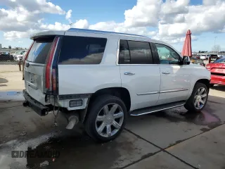 2020 Cadillac Escalade Luxury z VIN 1GYS4BKJ0LR276641, wystawiony jako Copart lot #44267515 z przebiegiem 81 101 mil mil oraz Szkoda całkowita • Salvage title. Historia ofert i sprzedaży dostępna na DreamBid. Obrazek 3.