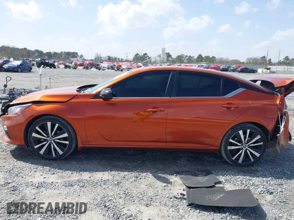 2019 Nissan Altima SR with VIN 1N4BL4CV8KC201828, listed as a IAAI auction lot 41728892 with 124,879 mi miles and . Bid and sale history available at carsss.com. Image 14.