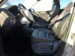 2013 Volkswagen Tiguan SE с VIN WVGBV7AX6DW515162, выставлен на аукционе Copart как лот 86622714 с пробегом 124 868 миль миль и На запчасти • Non repairable. История ставок и продаж доступна на DreamBid. Изображение 7.