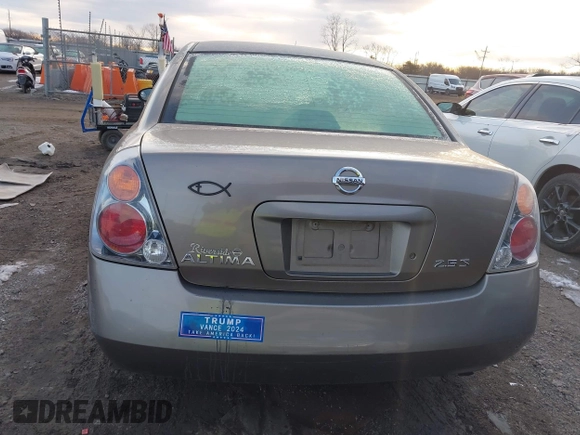2004 Nissan Altima S with VIN 1N4AL11D44C168527, listed as a IAAI auction lot 41320562 with 94,803 mi miles. Bid and sale history available at carsss.com. Image 17.