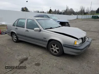 1996 Volvo S70 z VIN YV1LS5542T2274433, wystawiony jako Copart lot #41997065 z przebiegiem 88 757 mil mil oraz Szkody całkowita. Historia ofert i sprzedaży dostępna na DreamBid. Obrazek 4.