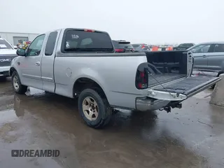 2001 Ford F-150 XL с VIN 1FTRX17L21NA88319, выставлен на аукционе IAAI как лот 41476671 с пробегом Не указан миль и . История ставок и продаж доступна на DreamBid. Изображение 3.