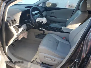 2012 Lexus RX 350 z VIN 2T2BK1BA1CC137730, wystawiony jako Copart lot #53435955 z przebiegiem 141 289 mil mil oraz Szkoda całkowita • Salvage title. Historia ofert i sprzedaży dostępna na DreamBid. Obrazek 7.