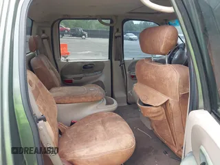 2002 Ford F-150 XLT with VIN 1FTRW08L42KE05595, listed as a IAAI auction lot 42108052 with 1 mi miles. Bid and sale history available at carsss.com. Image 8.