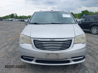 2011 Chrysler Town & Country Limited z VIN 2A4RR6DG9BR614281, wystawiony jako IAAI lot #42117737 z przebiegiem 191 656 mil mil oraz . Historia ofert i sprzedaży dostępna na DreamBid. Obrazek 12.