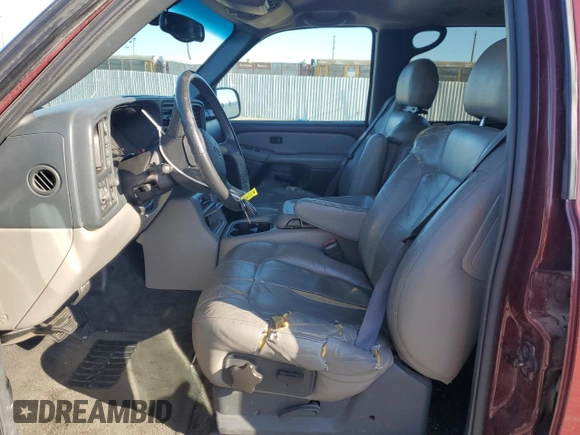 2000 Chevrolet Suburban LT with VIN 3GNFK16T4YG147769, listed as a Copart auction lot 49355295 with 267,164 mi miles and Clean Title. Bid and sale history available at carsss.com. Image 7.