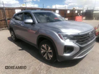 2024 Volkswagen Atlas SE with VIN 1V2LE2CAXRC206712, listed as a IAAI auction lot 42056806 with 15,670 mi miles and . Bid and sale history available at DreamBid. Image 1.