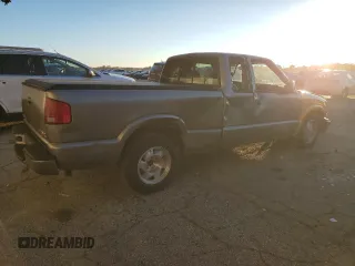 2003 GMC Sonoma with VIN 1GTCS19H638195758, listed as a Copart auction lot 83080674 with 152,104 mi miles and Salvage Title. Bid and sale history available at DreamBid. Image 3.