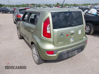 2013 Kia Soul ! with VIN KNDJT2A60D7576761, listed as a IAAI auction lot 42142415 with 1 mi miles. Bid and sale history available at carsss.com. Image 3.