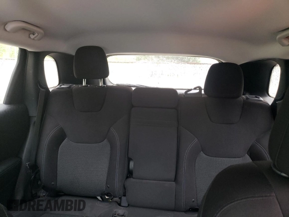 2019 Jeep Cherokee Latitude с VIN 1C4PJLCB5KD357468, выставлен на аукционе Copart как лот 57979625 с пробегом 69 644 миль миль и Списание • Salvage title. История ставок и продаж доступна на DreamBid. Изображение 10.