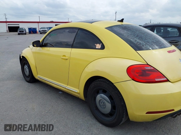2013 Volkswagen Beetle 2.5L w/Sun/Sound/Nav with VIN 3VWJX7AT2DM680808, listed as a IAAI auction lot 42141906 with 113,399 mi miles and . Bid and sale history available at DreamBid. Image 14.