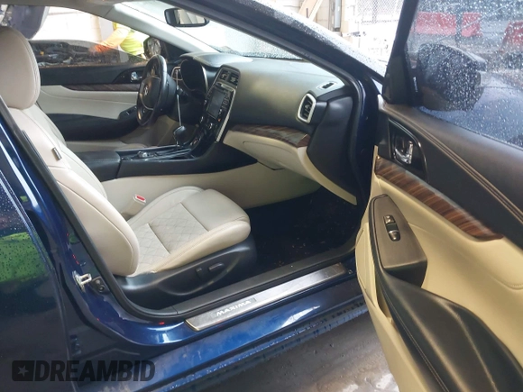 2016 Nissan Maxima SV z VIN 1N4AA6AP6GC449746, wystawiony jako IAAI lot #41971947 z przebiegiem 110 323 mil mil oraz . Historia ofert i sprzedaży dostępna na DreamBid. Obrazek 5.