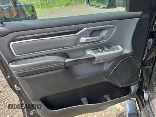 2023 Ram 1500 Big Horn z VIN 1C6RRFFG0PN574736, wystawiony jako IAAI lot #42832753 z przebiegiem 110 691 mil mil oraz . Historia ofert i sprzedaży dostępna na DreamBid. Obrazek 20.
