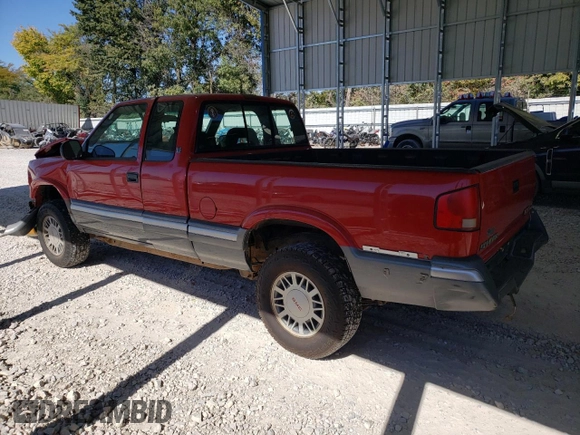1996 GMC Sonoma SLS with VIN 1GTDT19W9T8510620, listed as a Copart auction lot 75432024 with 132,192 mi miles and Salvage Title. Bid and sale history available at carsss.com. Image 2.