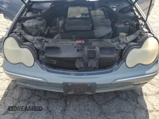 2004 Mercedes-Benz C 230 Kompressor with VIN WDBRF40J84F483289, listed as a Copart auction lot 60732195 with 109,846 mi miles and Clean title. Bid and sale history available at DreamBid. Image 11.
