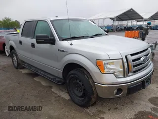 2011 Ford F-150 XL with VIN 1FTFW1CF6BFA44633, listed as a IAAI auction lot 41871046 with 217,371 mi miles. Bid and sale history available at carsss.com. Image 1.
