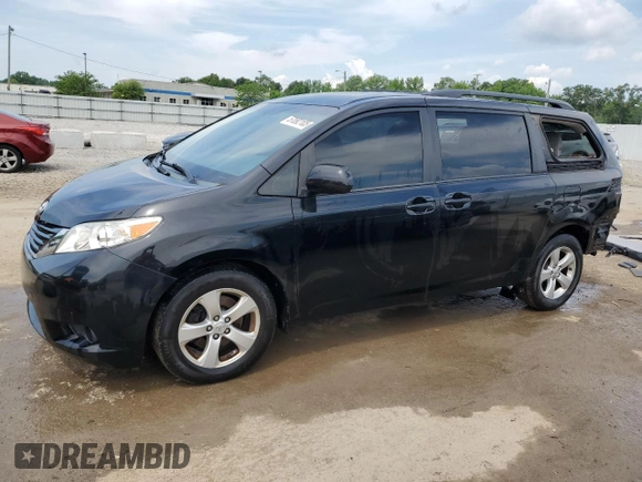 2016 Toyota Sienna LE AAS z VIN 5TDKK3DC1GS721878, wystawiony jako Copart lot #57092105 z przebiegiem 87 655 mil mil oraz Szkoda całkowita • Salvage title. Historia ofert i sprzedaży dostępna na DreamBid. Obrazek 1.