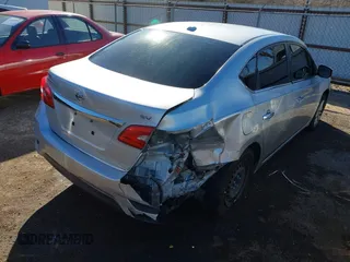 2017 Nissan Sentra S z VIN 3N1AB7AP9HY335541, wystawiony jako IAAI lot #41691543 z przebiegiem 79 915 mil mil oraz . Historia ofert i sprzedaży dostępna na DreamBid. Obrazek 4.
